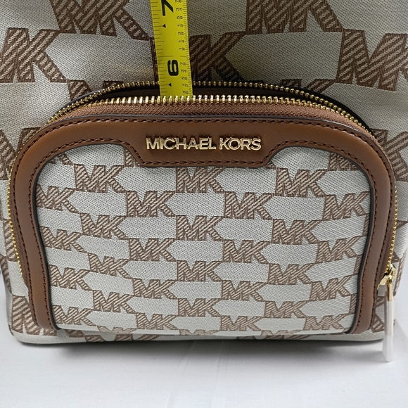 #3005 Brand new with tags, this authentic Michael Kors Jaycee Medium Zip Pocket - Picture 4 of 12